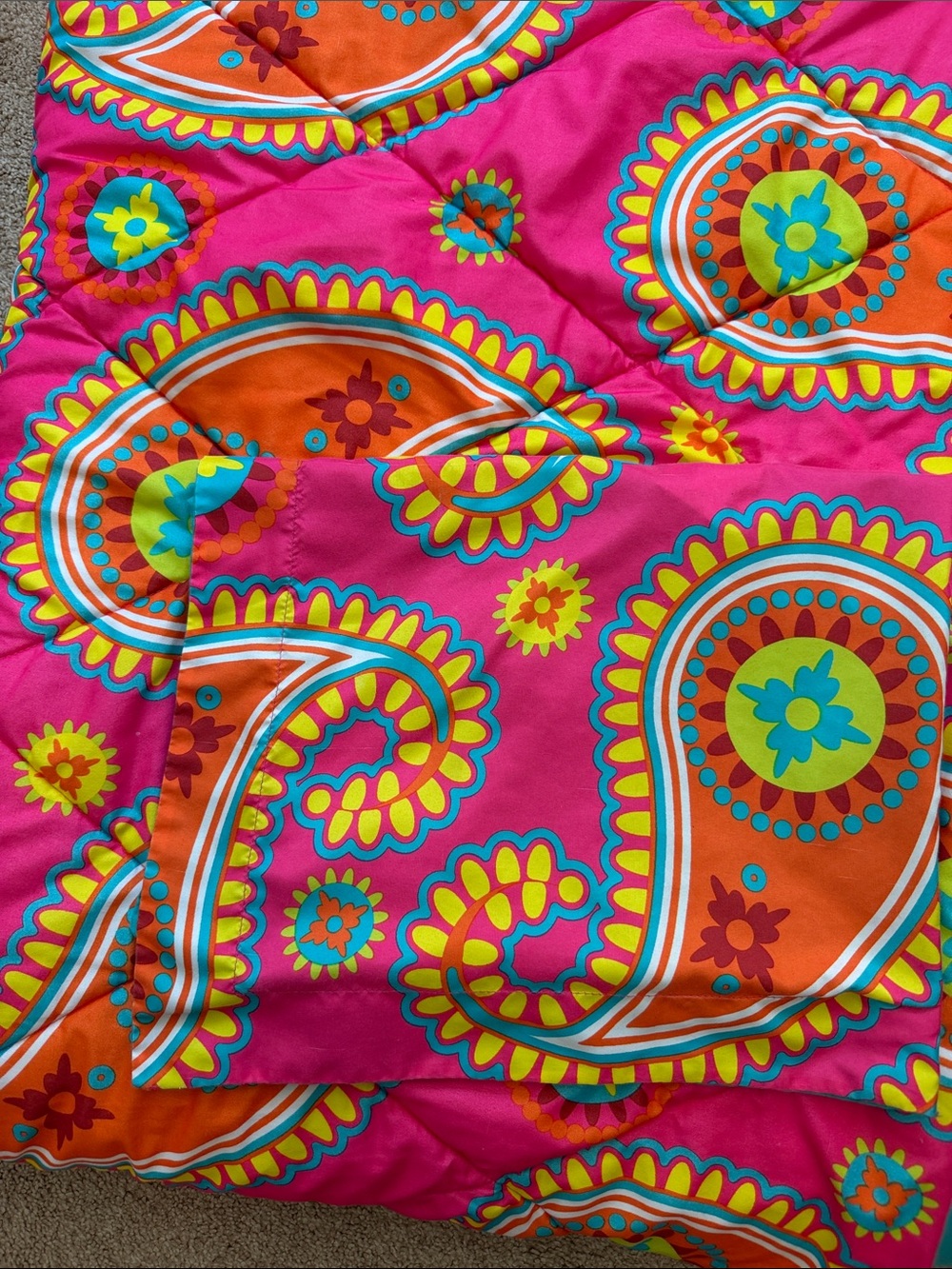 Twin duvet w/matching sham, Bright Paisley Comforter - Pink & Orange